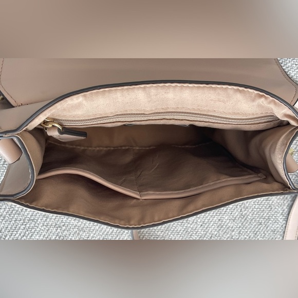 Cream Handbag with White Beaded Handle - Picture 12 of 16